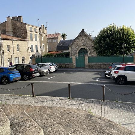 Chez Jean-Yves Et Zoe - La Dolce Vita - Au Calme, Tres Propre, Proche Parkings Niort Ngoại thất bức ảnh